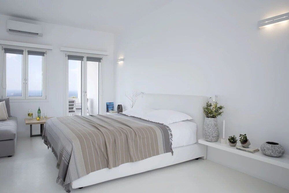 Панорама May Seven Suites (Adults Only) 3*